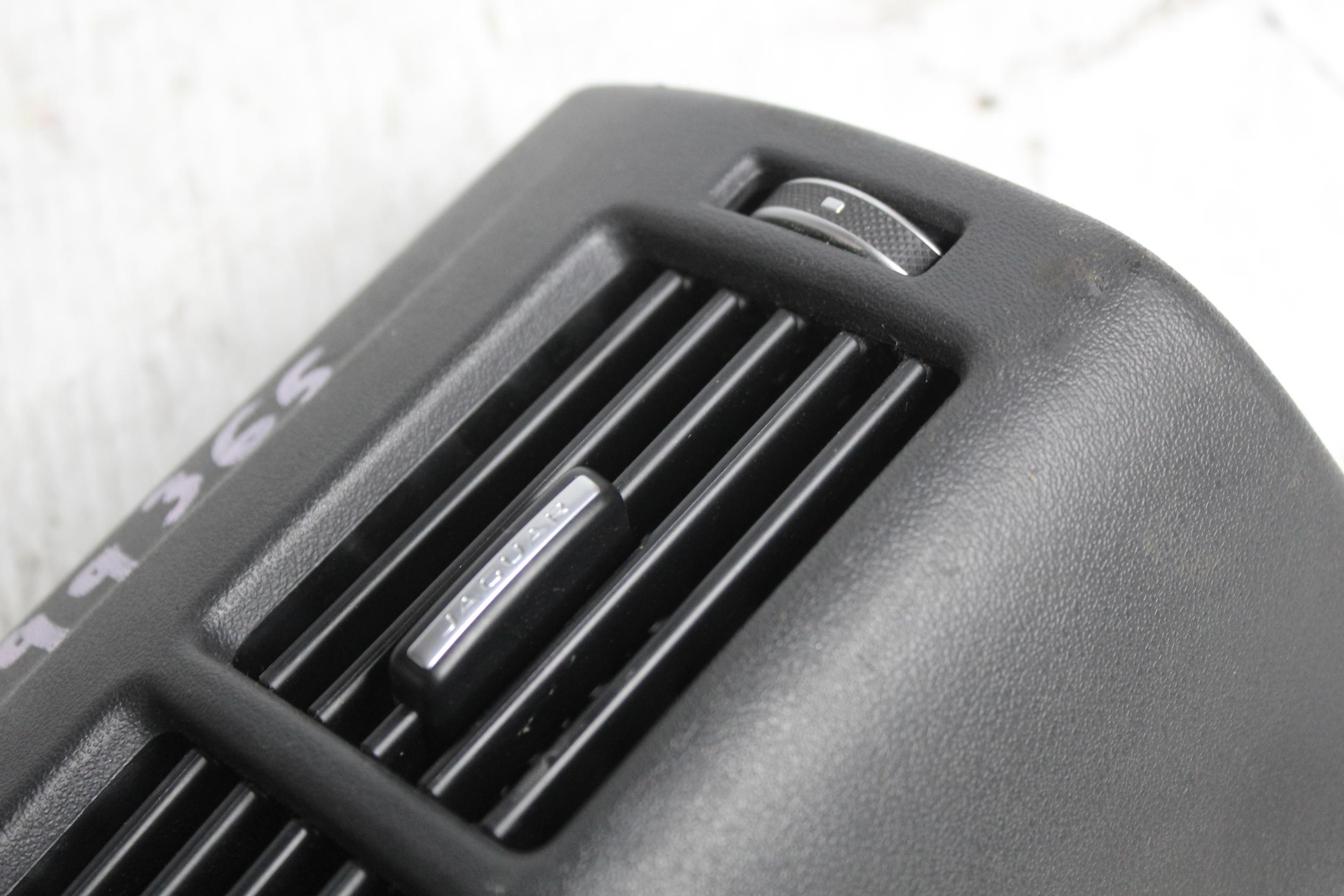Jaguar X761 F Pace Rear Centre Console Panel with Vent T2H3069, GX63014A22AB - Image 12