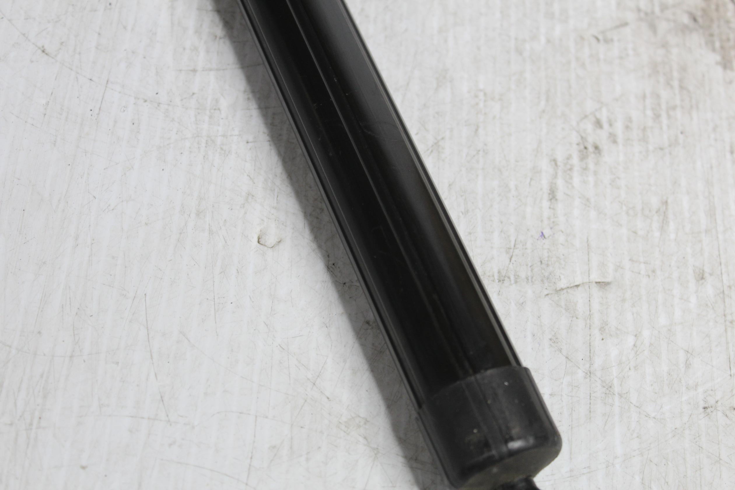 Range Rover Sport L494 Electric Tailgate Hatch Lift Strut LR044161, LR165919 - Image 9