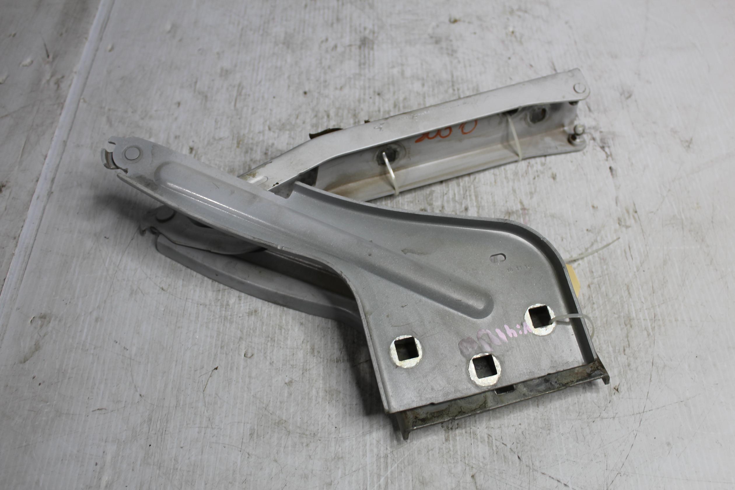Jaguar X761 F Pace Hood Bonnet Hinges PAIR T4A1897, T4A1898, HK8316800AD, HK8316801AD - Image 2