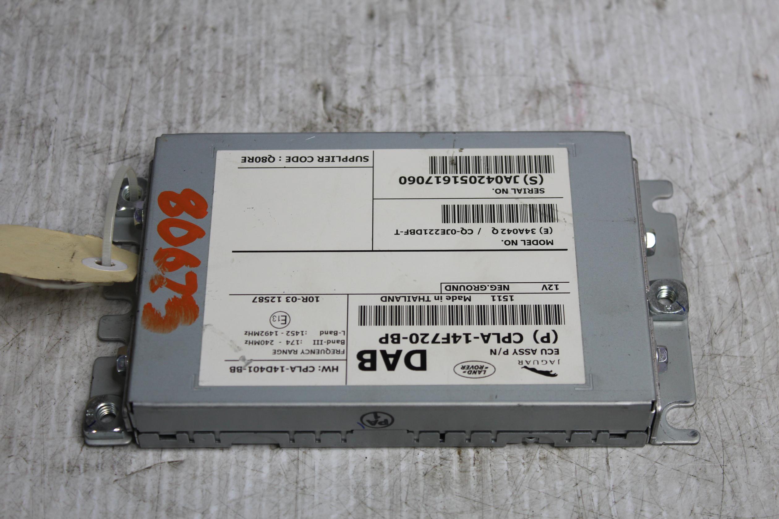 Land Rover L462 Discovery 5 DAB Radio Receiver Unit LR079410 - Image 9