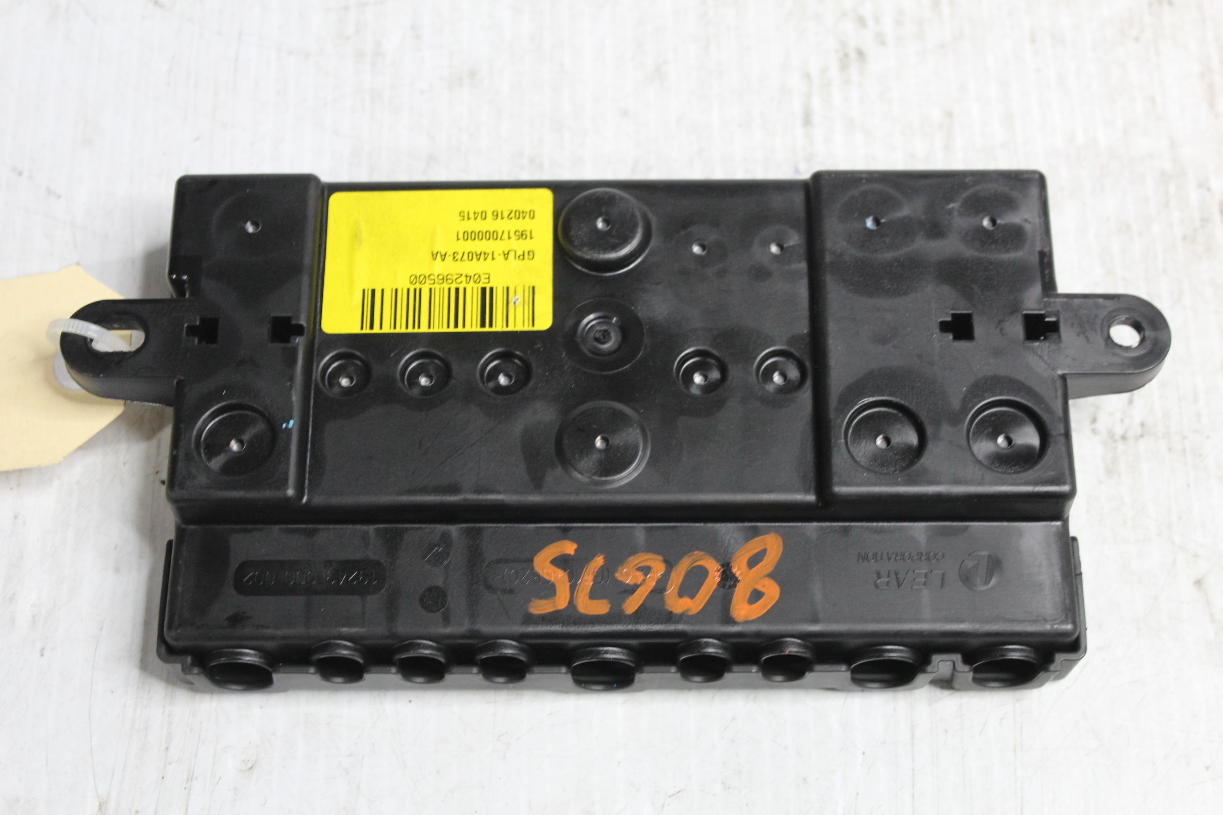 Range Rover Sport L494 Prefuse Fuse Box LR073323, GPLA14A073AA - Image 2