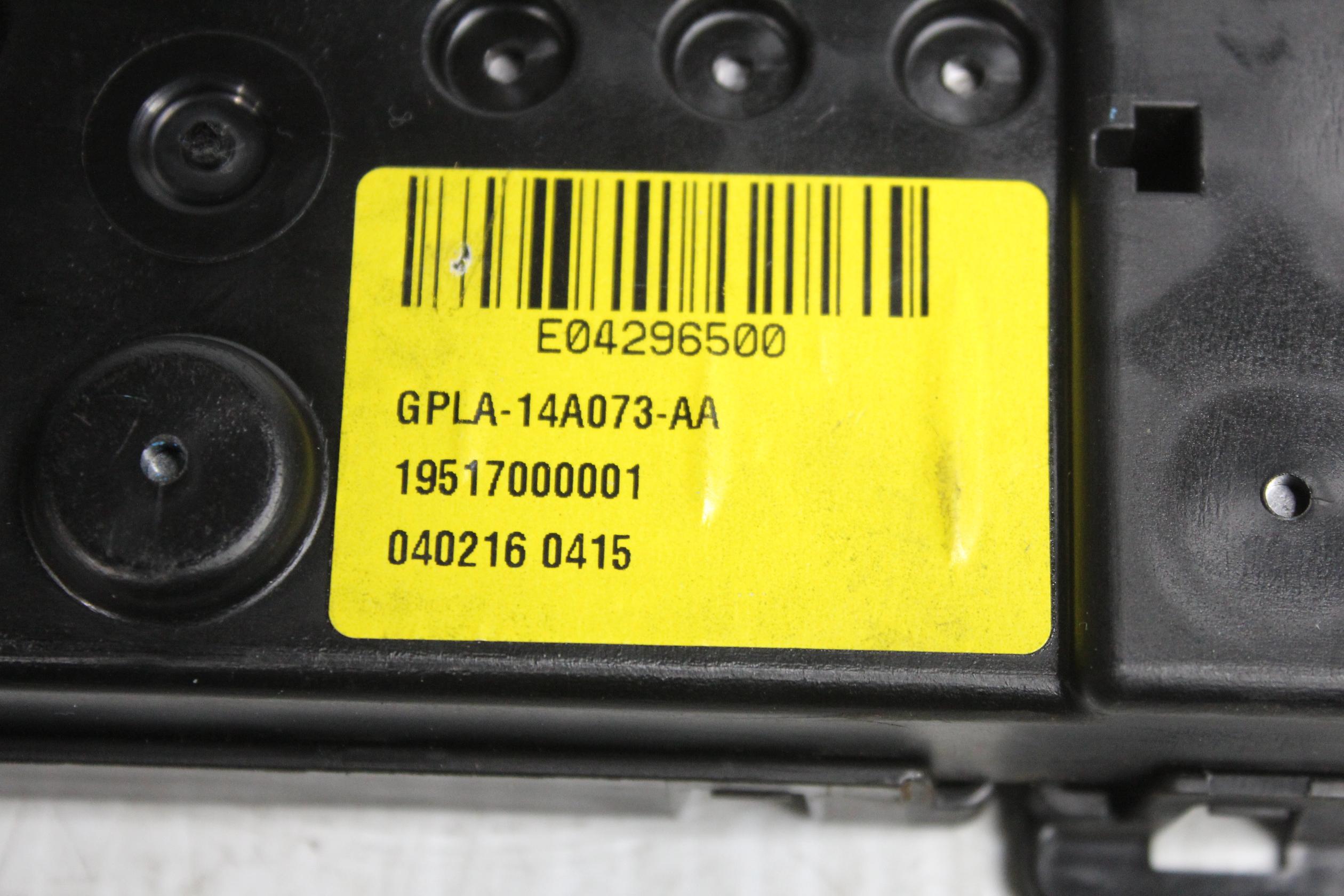 Range Rover Sport L494 Prefuse Fuse Box LR073323, GPLA14A073AA - Image 3