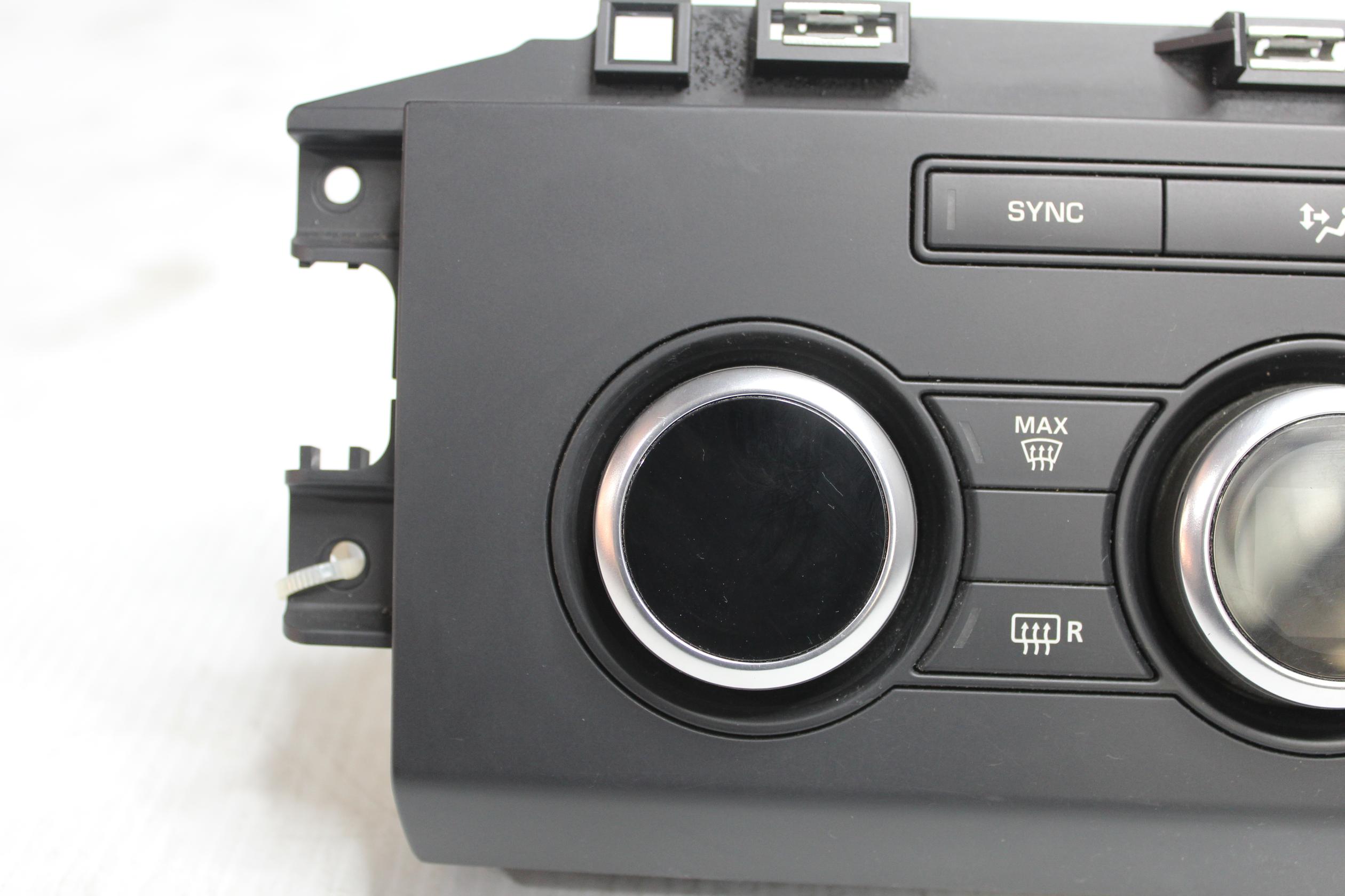 Land Rover L462 Discovery 5 AC Climate Control Panel Unit LR084026 - Image 11