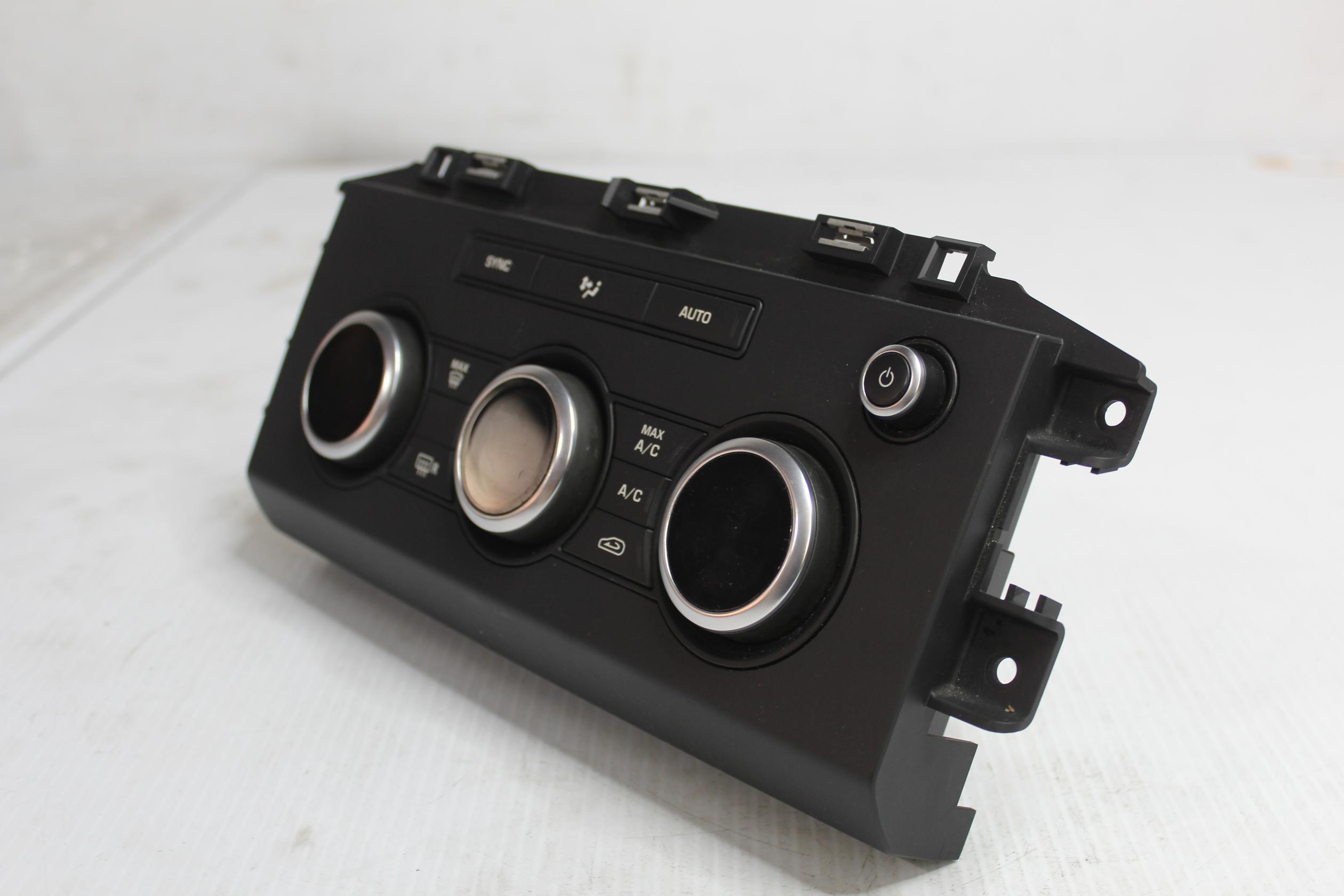 Land Rover L462 Discovery 5 AC Climate Control Panel Unit LR084026 - Image 10