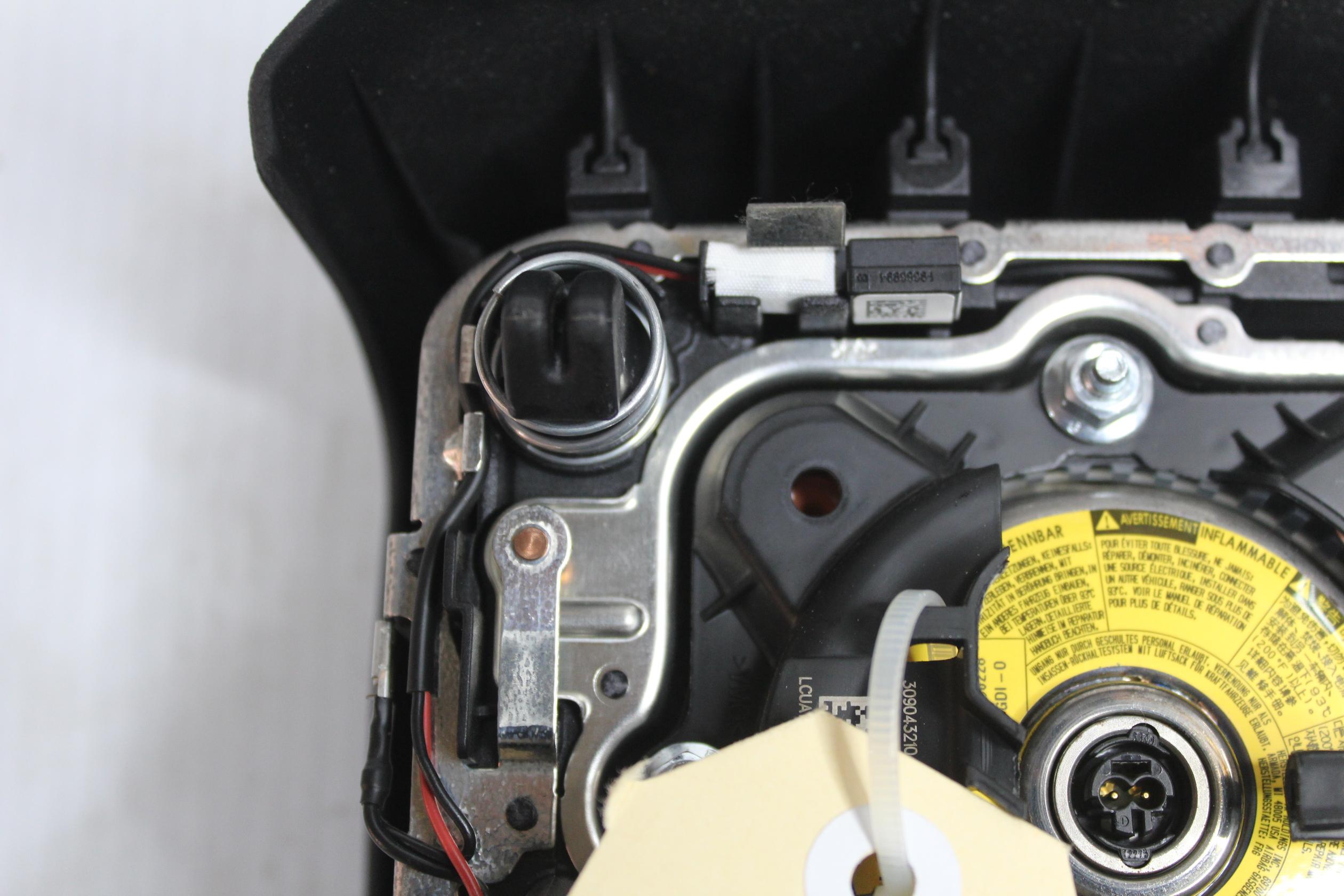 Land Rover L462 Discovery 5 Steering Wheel Drivers Airbag Unit LR125726 - Image 8