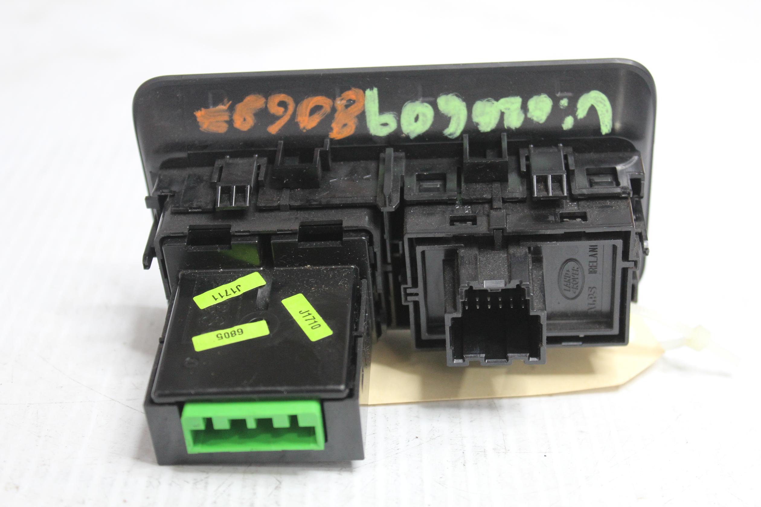 Land Rover L462 Discovery 5 Headlight Lighting Switch LR061000, LR088271 - Image 4