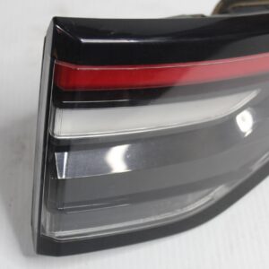 Land Rover L462 Discovery 5 RH Right Tail Light Lamp LR106841 - Image 2