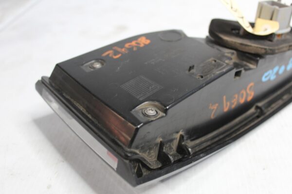 Land Rover L462 Discovery 5 RH Right Tail Light Lamp LR106841