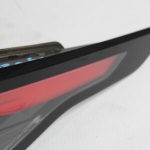 Land Rover L462 Discovery 5 RH Right Tail Light Lamp LR106841 - Image 4