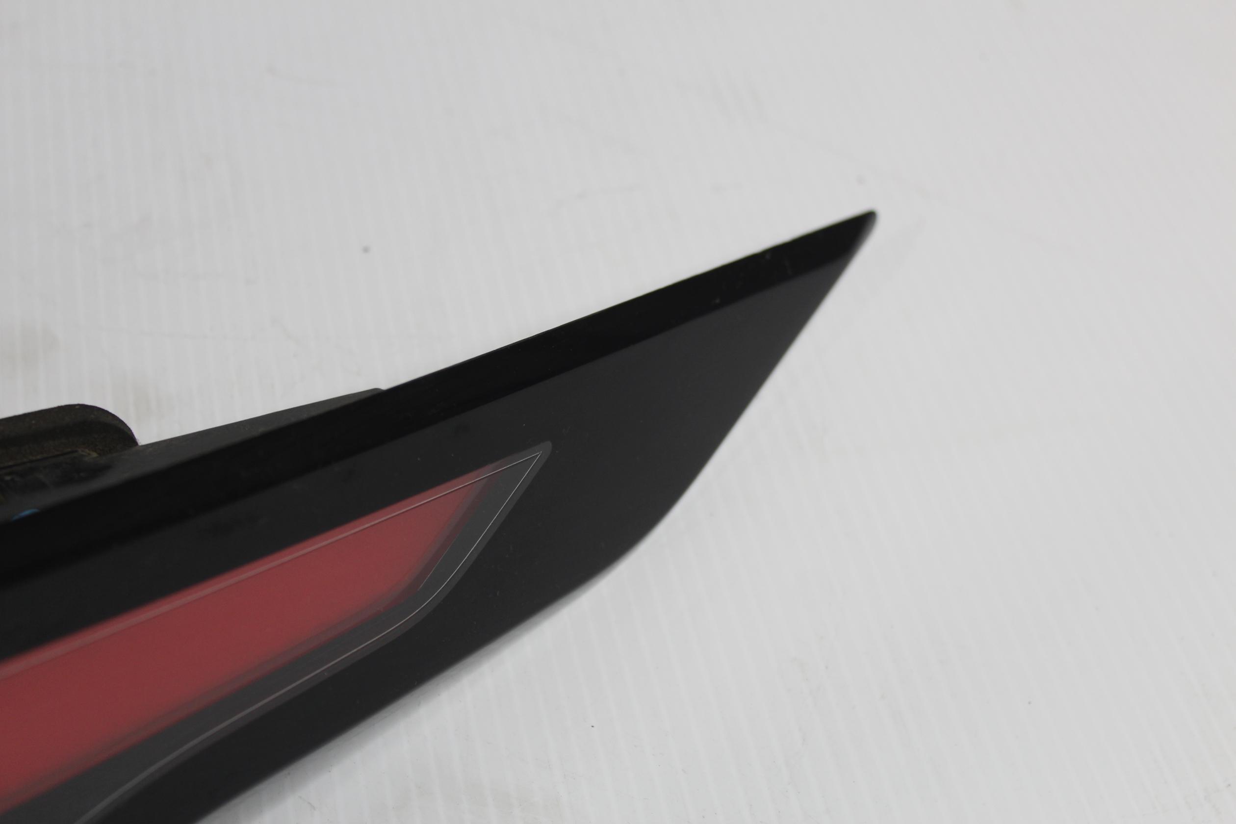 Land Rover L462 Discovery 5 RH Right Tail Light Lamp LR106841 - Image 5