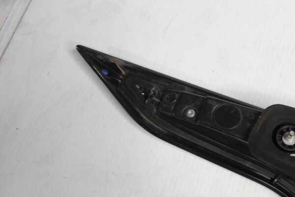 Land Rover L462 Discovery 5 RH Right Tail Light Lamp LR106841