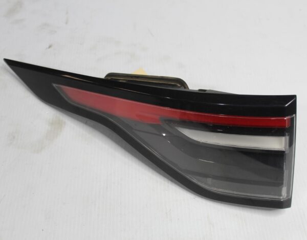 Land Rover L462 Discovery 5 LH Left Tail Light Lamp LR106845