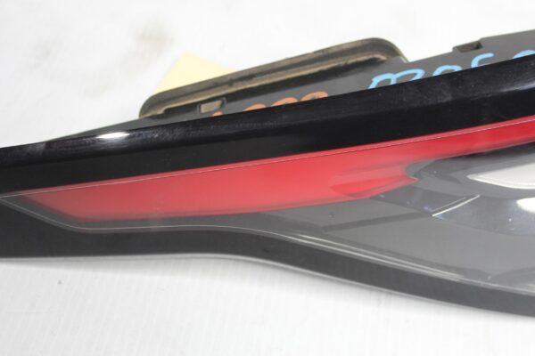 Land Rover L462 Discovery 5 LH Left Tail Light Lamp LR106845