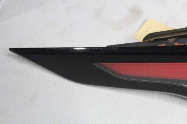 Land Rover L462 Discovery 5 LH Left Tail Light Lamp LR106845