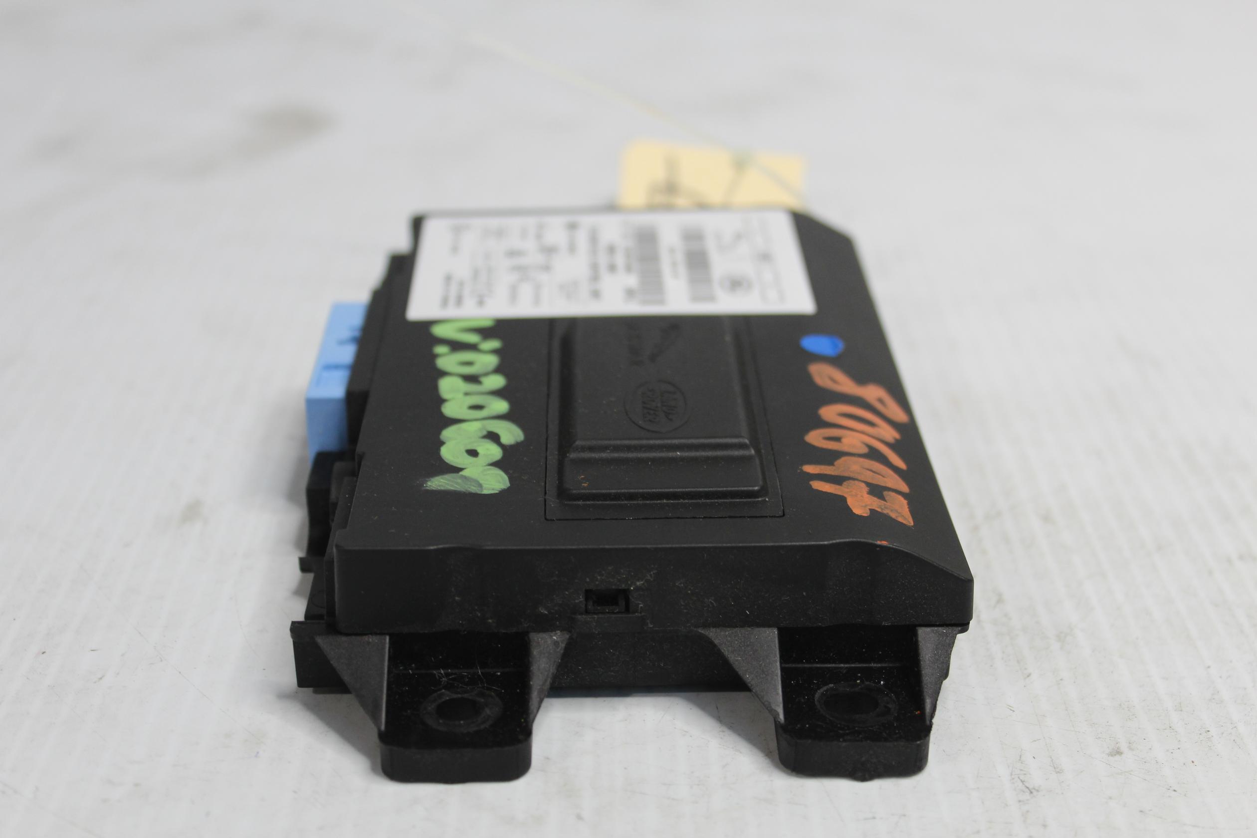 Land Rover L462 Discovery 5 Telematics Control Module LR084005, HPLA70718NH - Image 8