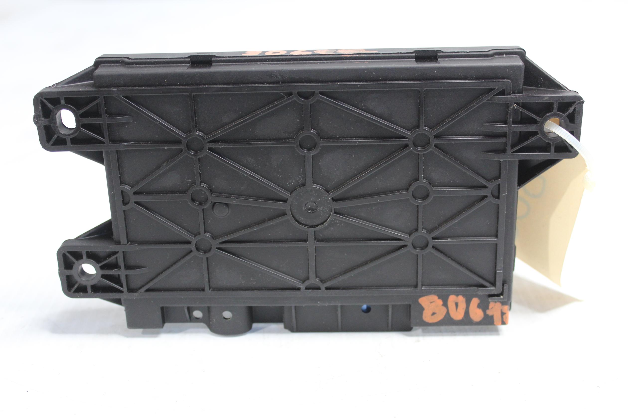 Land Rover L462 Discovery 5 Telematics Control Module LR084005, HPLA70718NH - Image 10