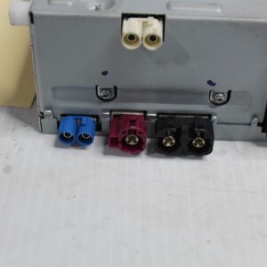 Land Rover L462 Discovery 5 Radio Headunit Control Unit LR110050, LR116709 - Image 2