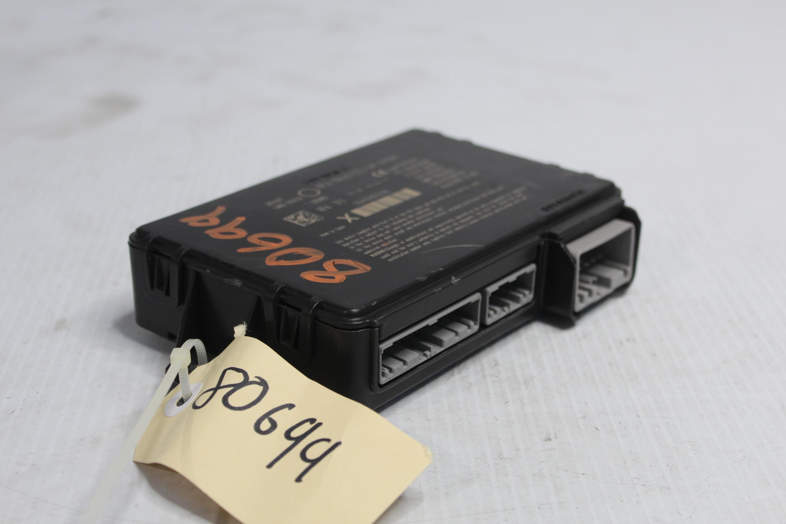 Land Rover L462 Discovery 5 KVM Keyless Entry Key Module Control Unit LR083970 - Image 3