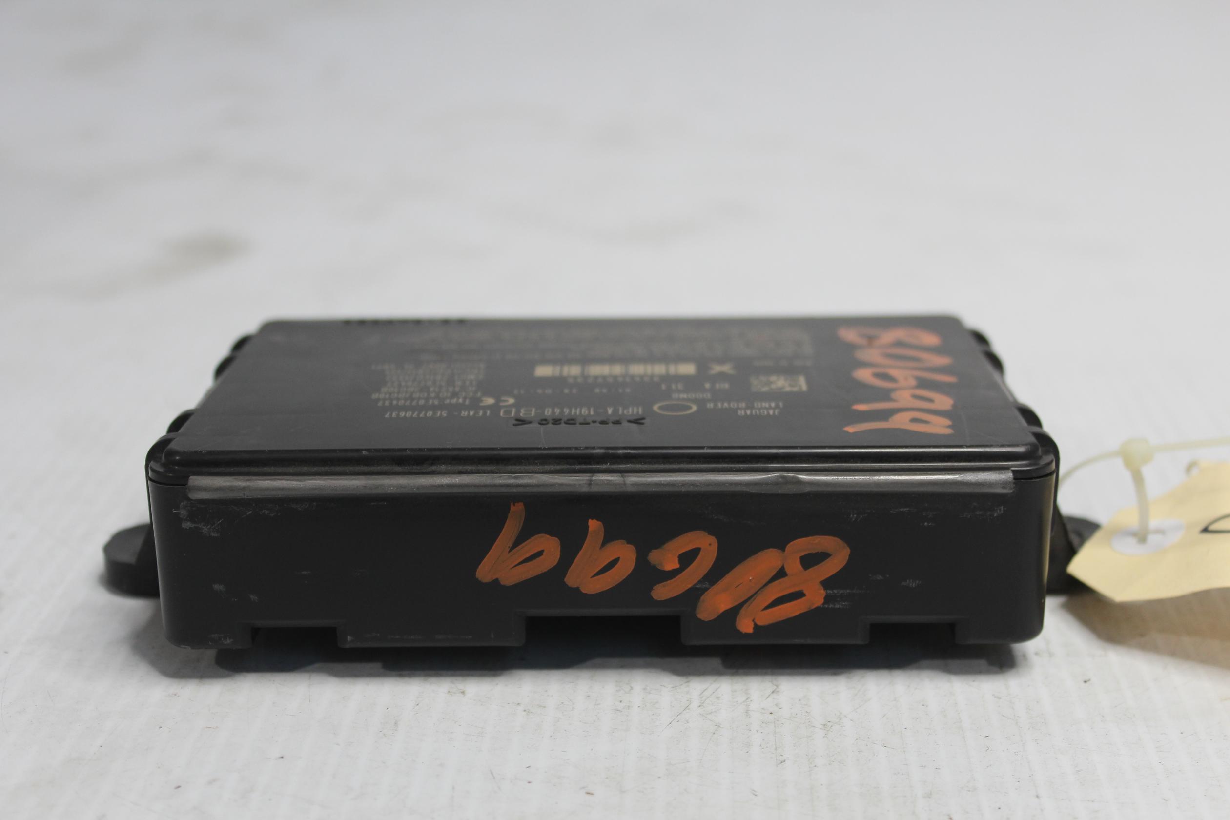 Land Rover L462 Discovery 5 KVM Keyless Entry Key Module Control Unit LR083970 - Image 5