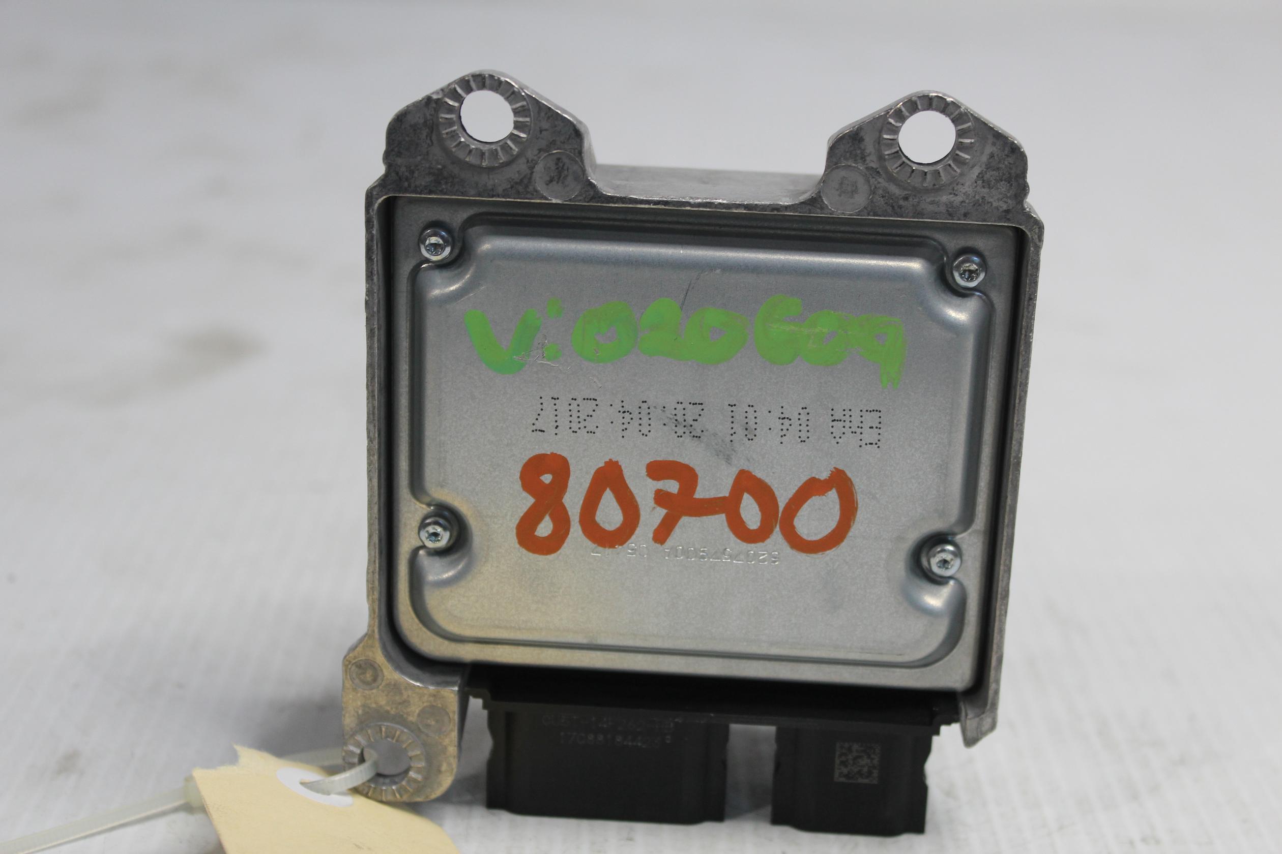 Land Rover L462 Discovery 5 SRS Airbag Module Control Unit LR114031, LR081400 - Image 8