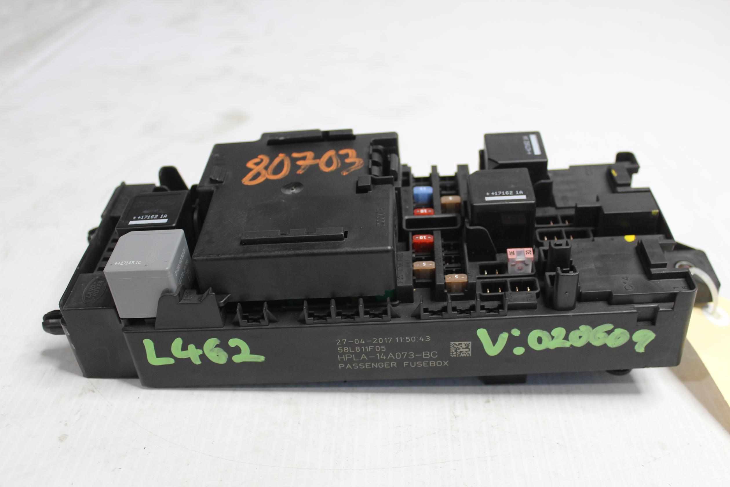 Land Rover L462 Discovery 5 Cabin Interior Fuse Box LR085480, HPLA14A073BC - Image 2