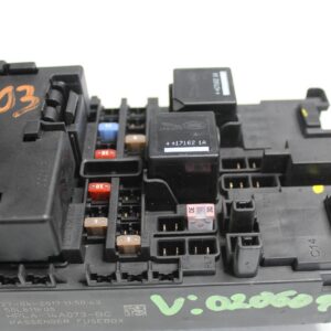 Land Rover L462 Discovery 5 Cabin Interior Fuse Box LR085480, HPLA14A073BC - Image 5
