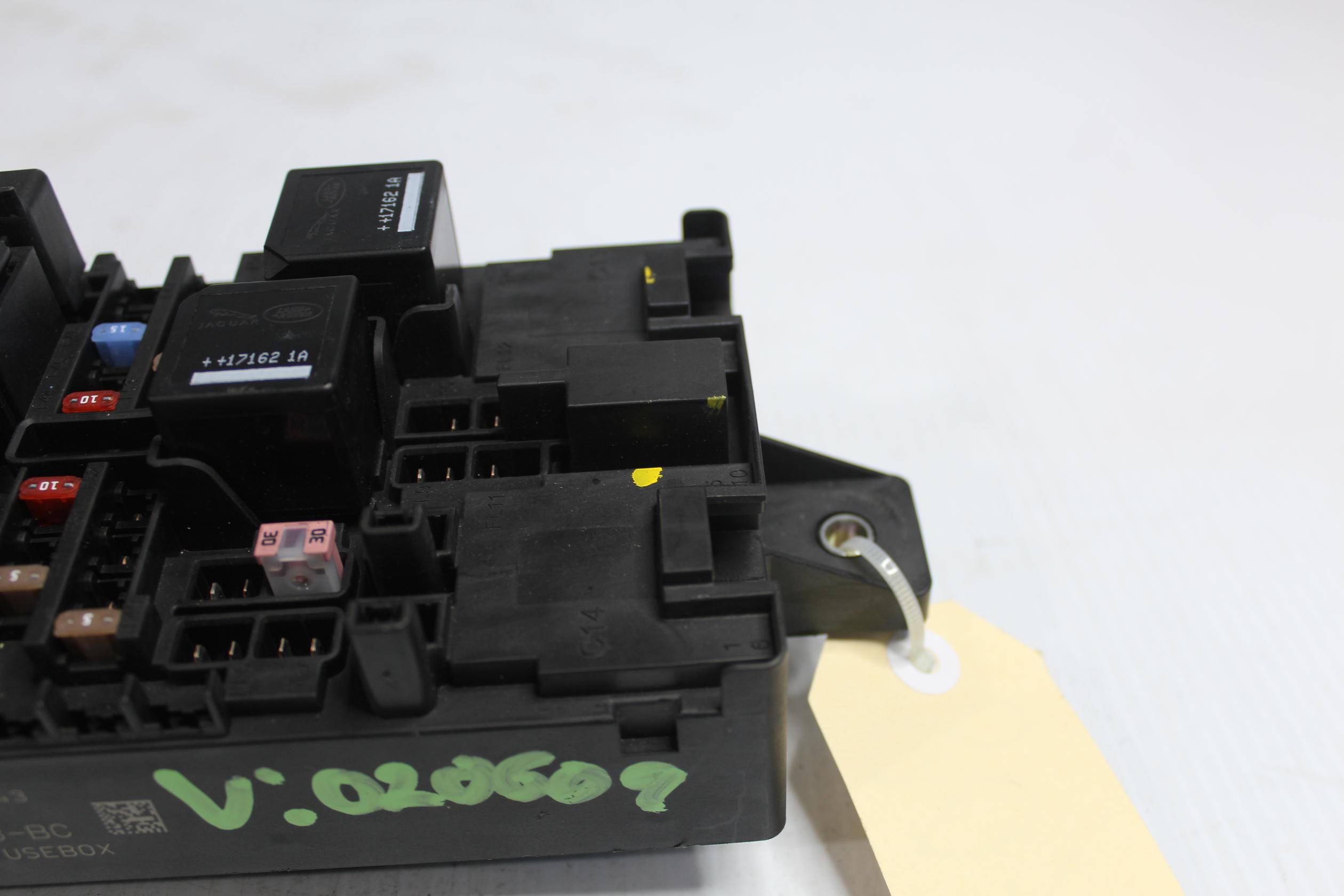 Land Rover L462 Discovery 5 Cabin Interior Fuse Box LR085480, HPLA14A073BC - Image 6