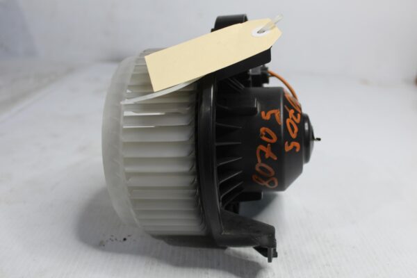 Land Rover / Range Rover L494 L462 L560 Blower Motor Fan LR082161, GX7318456BA