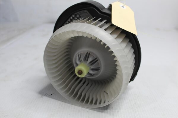 Land Rover / Range Rover L494 L462 L560 Blower Motor Fan LR082161, GX7318456BA
