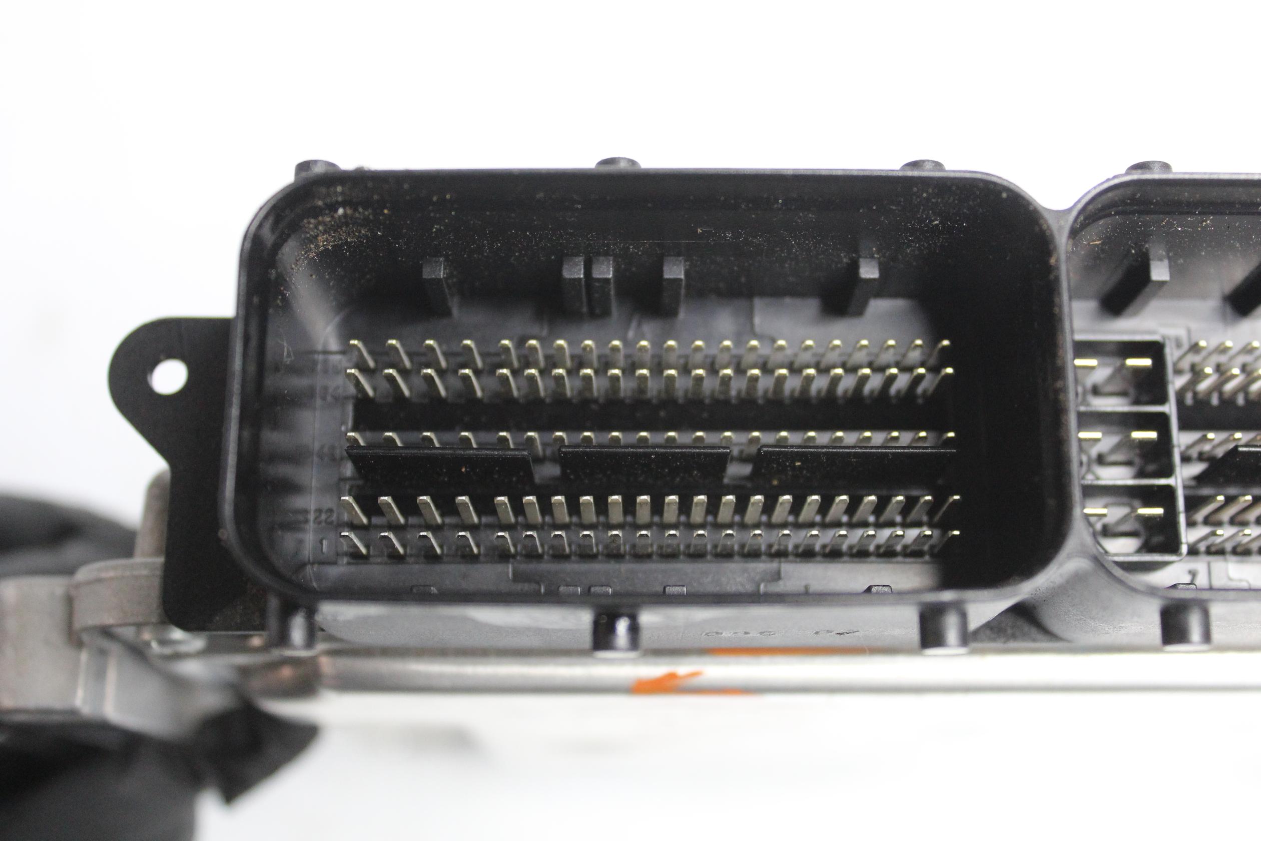 Land Rover L462 Discovery 5 2.0L Diesel ECU Engine Control Unit Module LR086476 - Image 4