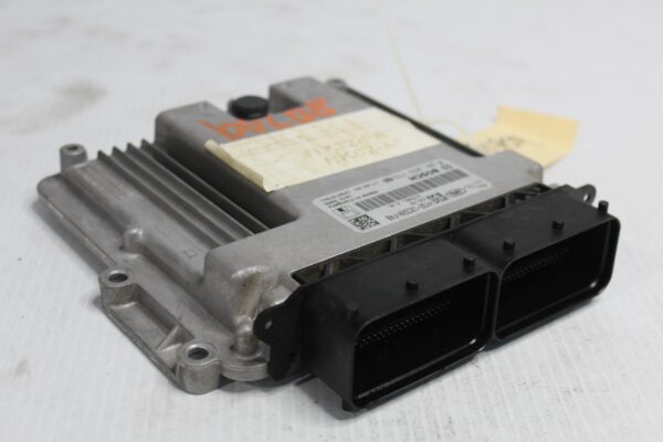 Land Rover L462 Discovery 5 2.0L Diesel ECU Engine Control Unit Module LR086476