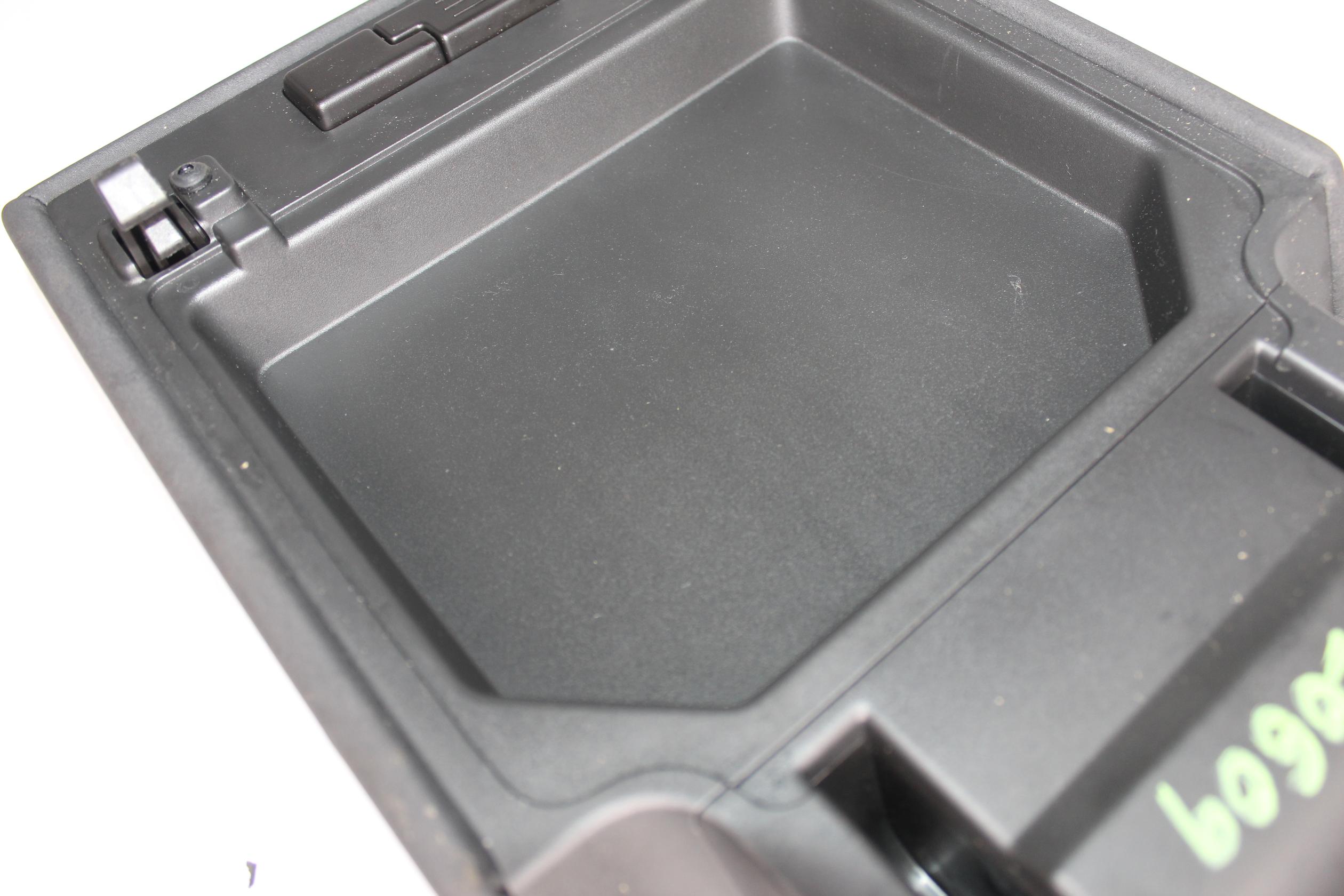 Land Rover L462 Discovery 5 Centre Console Lid Armrest BLACK LR082431 - Image 10
