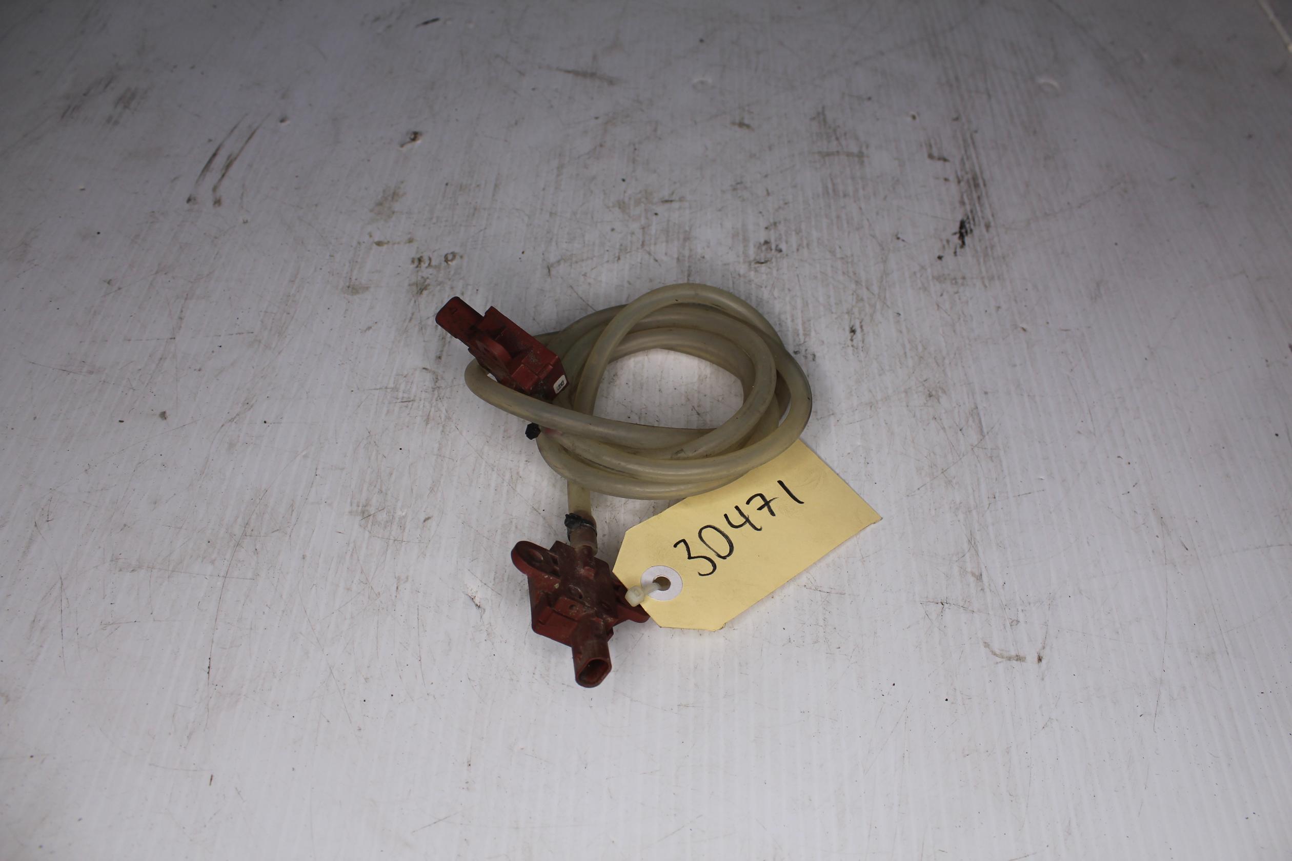 BMW F15 X5 M-Sport Pedestrian Protection Sensor 65765A2A069 - Image 1