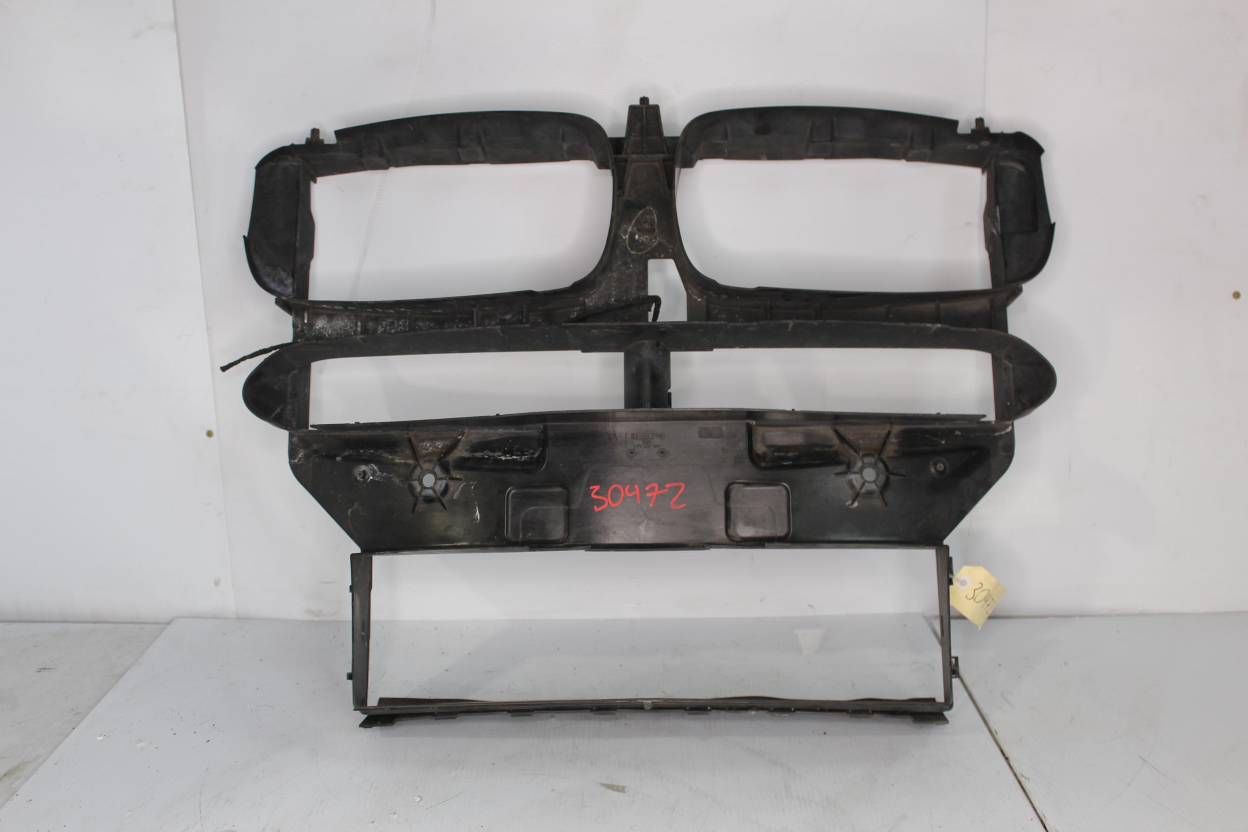 BMW F15 X5 M50i M Sport Front Air Cooling Duct Shroud 51648055208 - Image 1