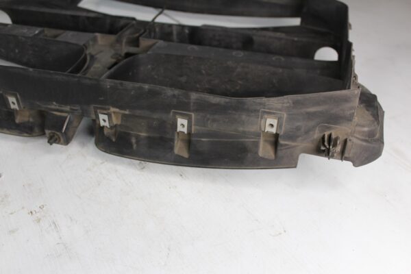 BMW F15 X5 M50i M Sport Front Air Cooling Duct Shroud 51648055208