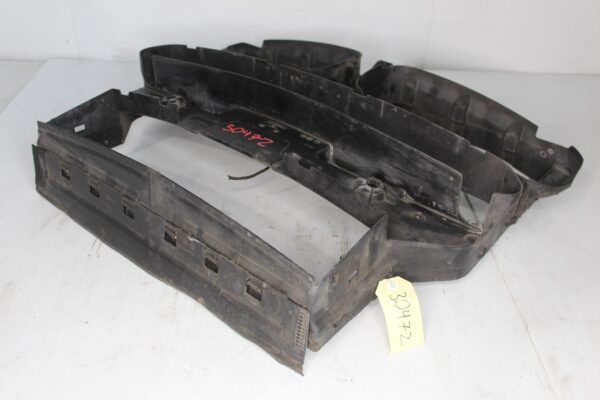 BMW F15 X5 M50i M Sport Front Air Cooling Duct Shroud 51648055208