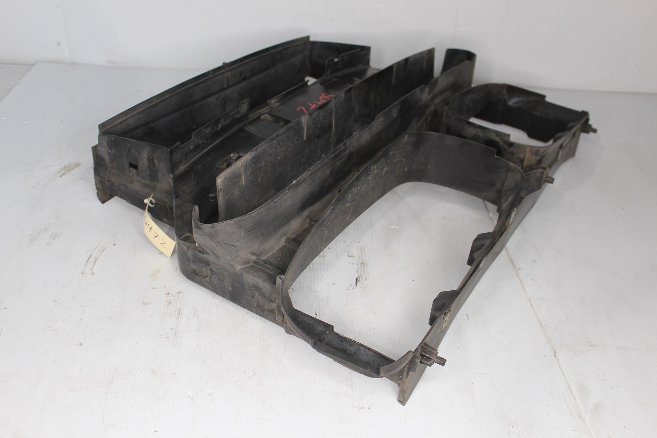 BMW F15 X5 M50i M Sport Front Air Cooling Duct Shroud 51648055208 - Image 4