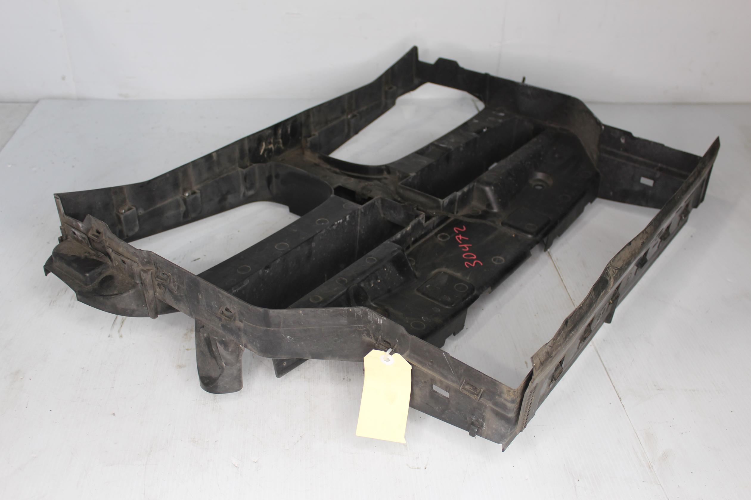 BMW F15 X5 M50i M Sport Front Air Cooling Duct Shroud 51648055208 - Image 7