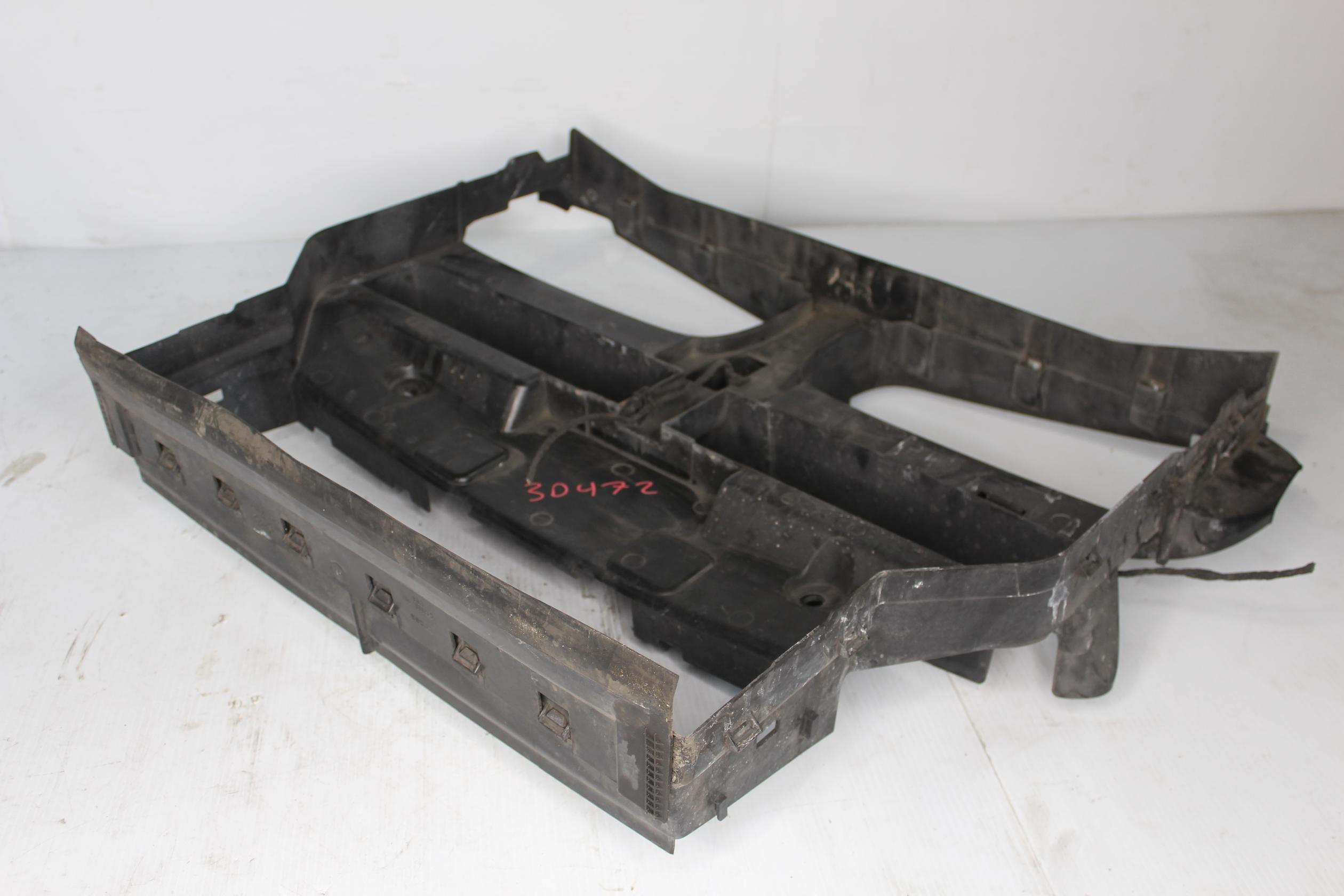 BMW F15 X5 M50i M Sport Front Air Cooling Duct Shroud 51648055208 - Image 8