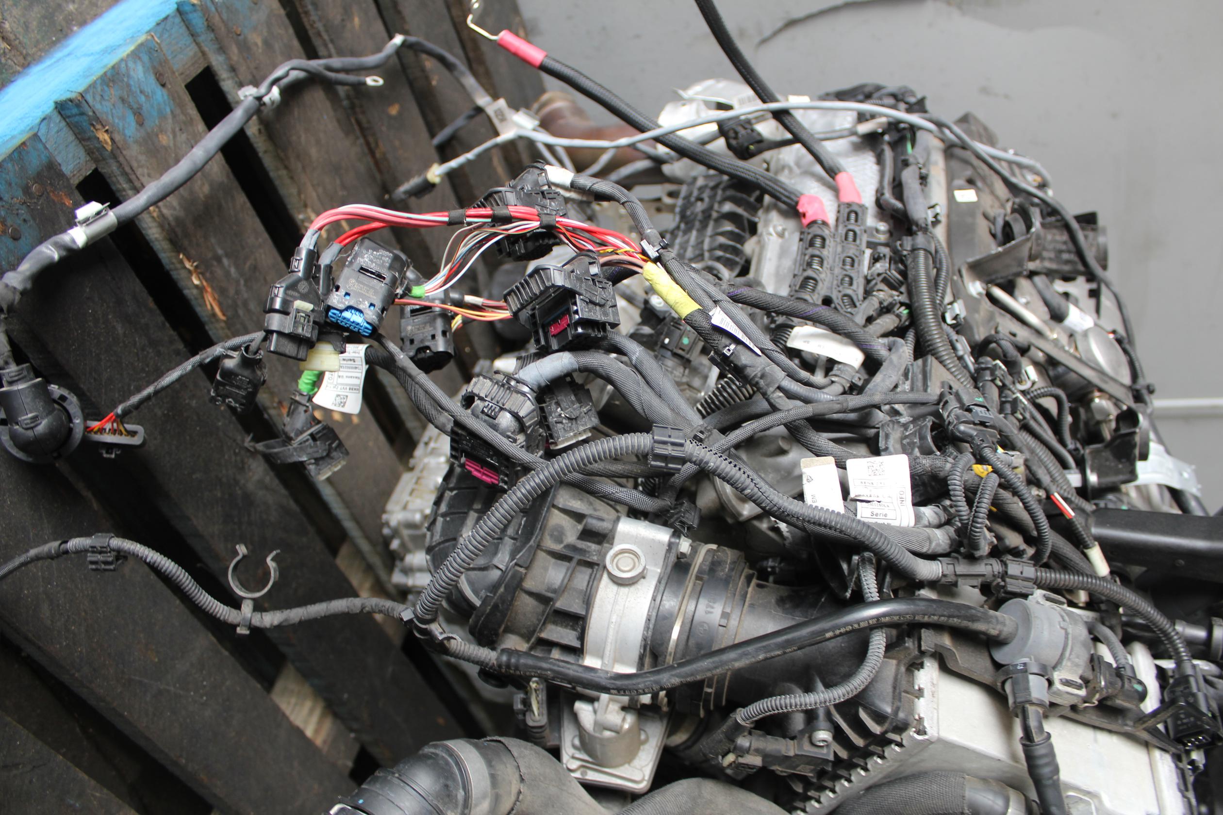 BMW G05 G06 X5 X6 M50i N63 4.4L V8 TT Engine Complete - Image 12