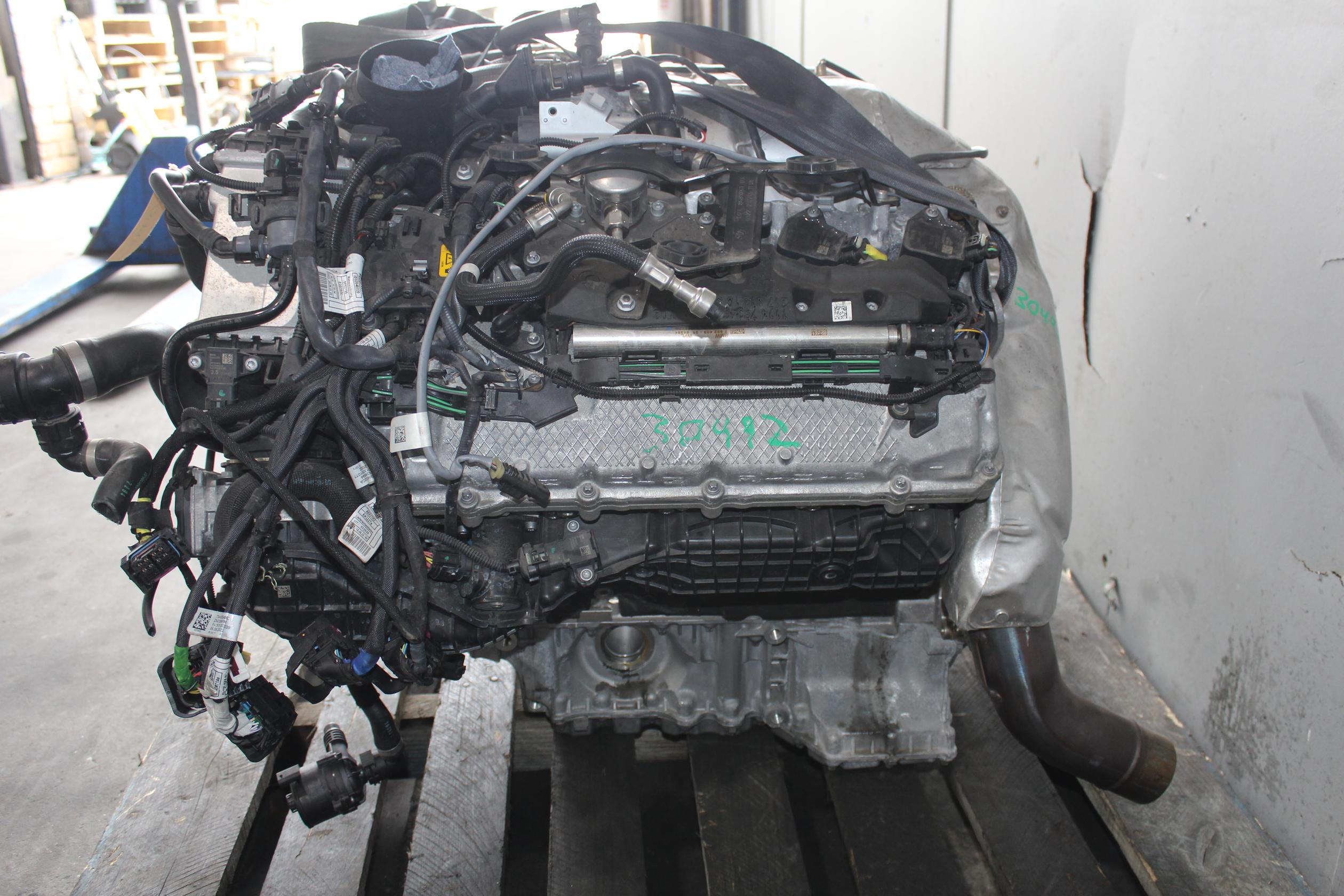 BMW G05 G06 X5 X6 M50i N63 4.4L V8 TT Engine Complete - Image 5