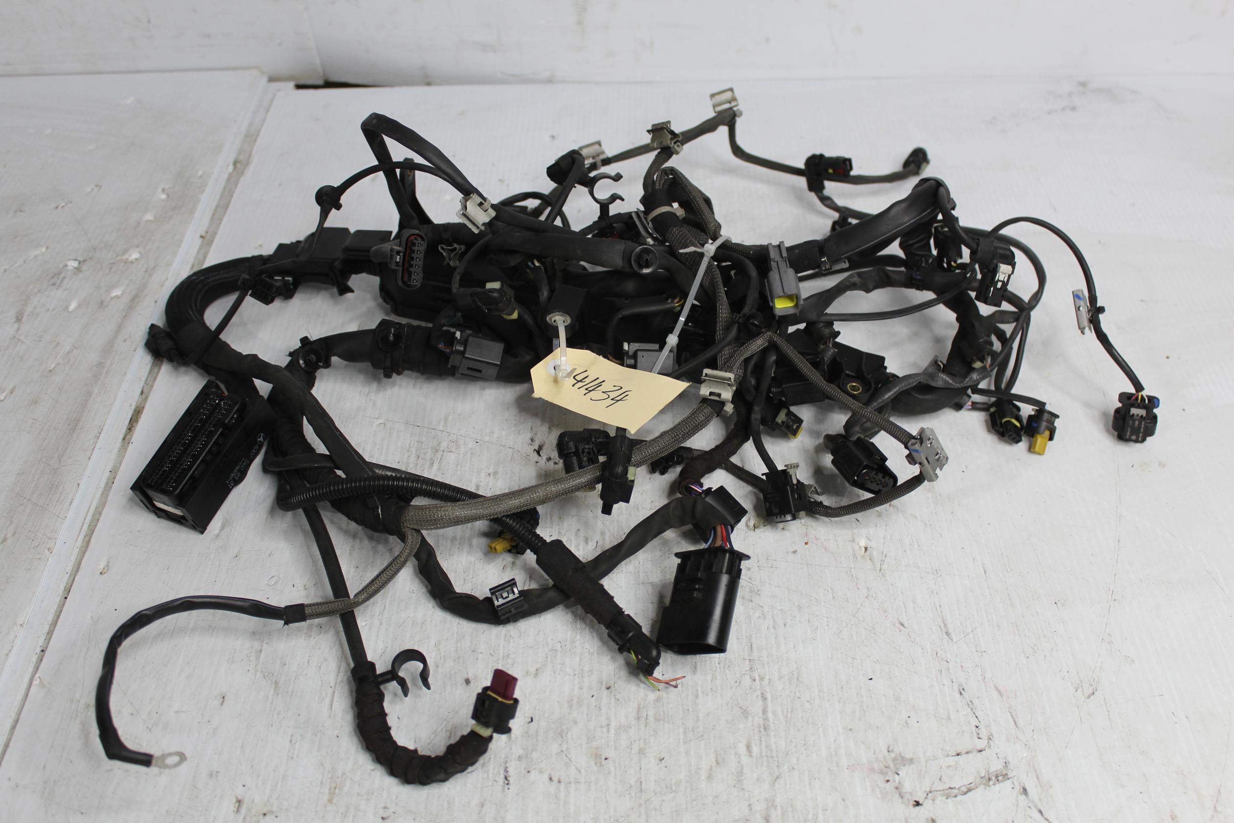 Mercedes Benz A45 CLA45 M133 Engine Wiring Harness A1331501120, A1331500100 - Image 1