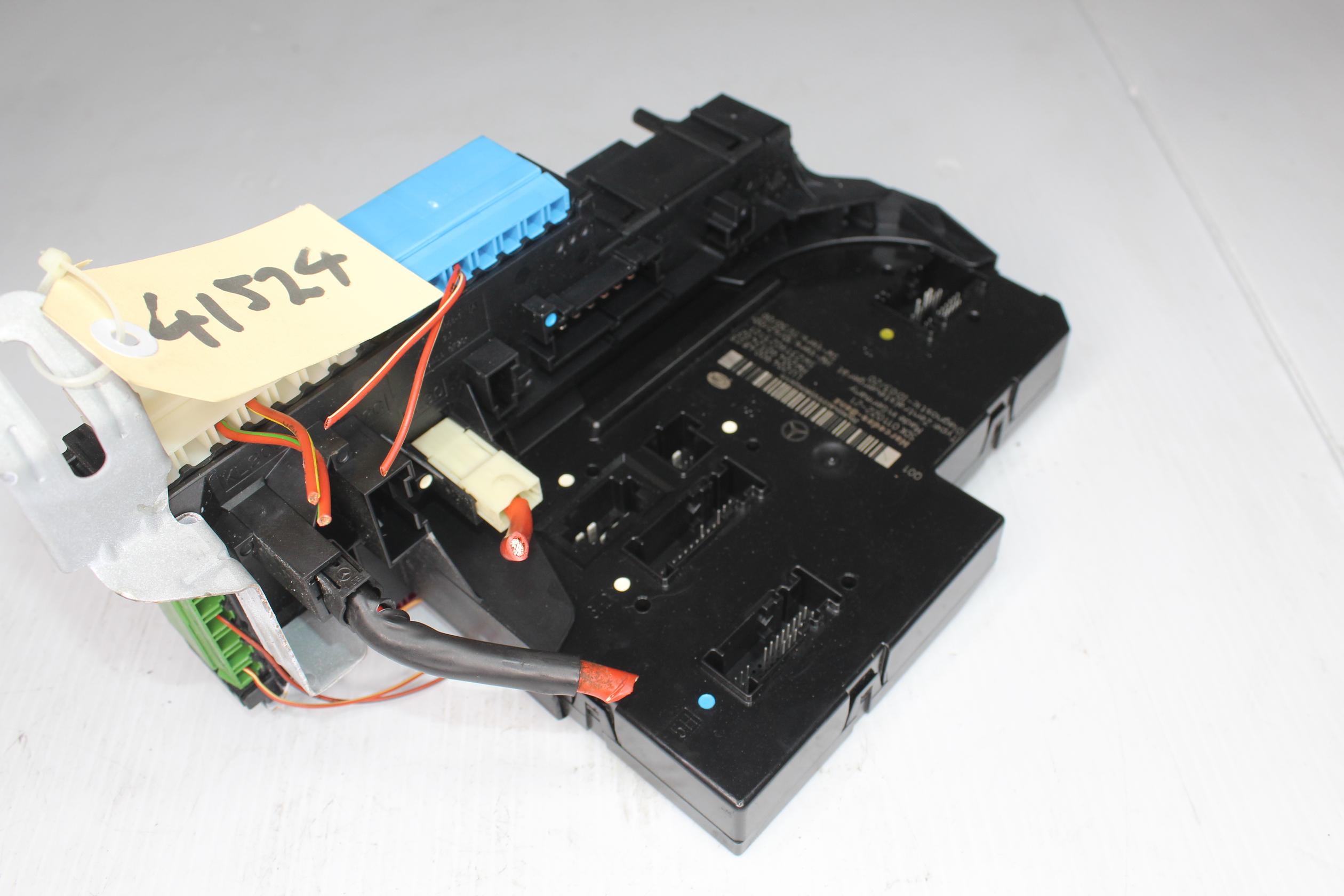 Mercedes Benz W204 C63 AMG Rear SAM Fuse Box Module A2049004803, A2049065402 - Image 2