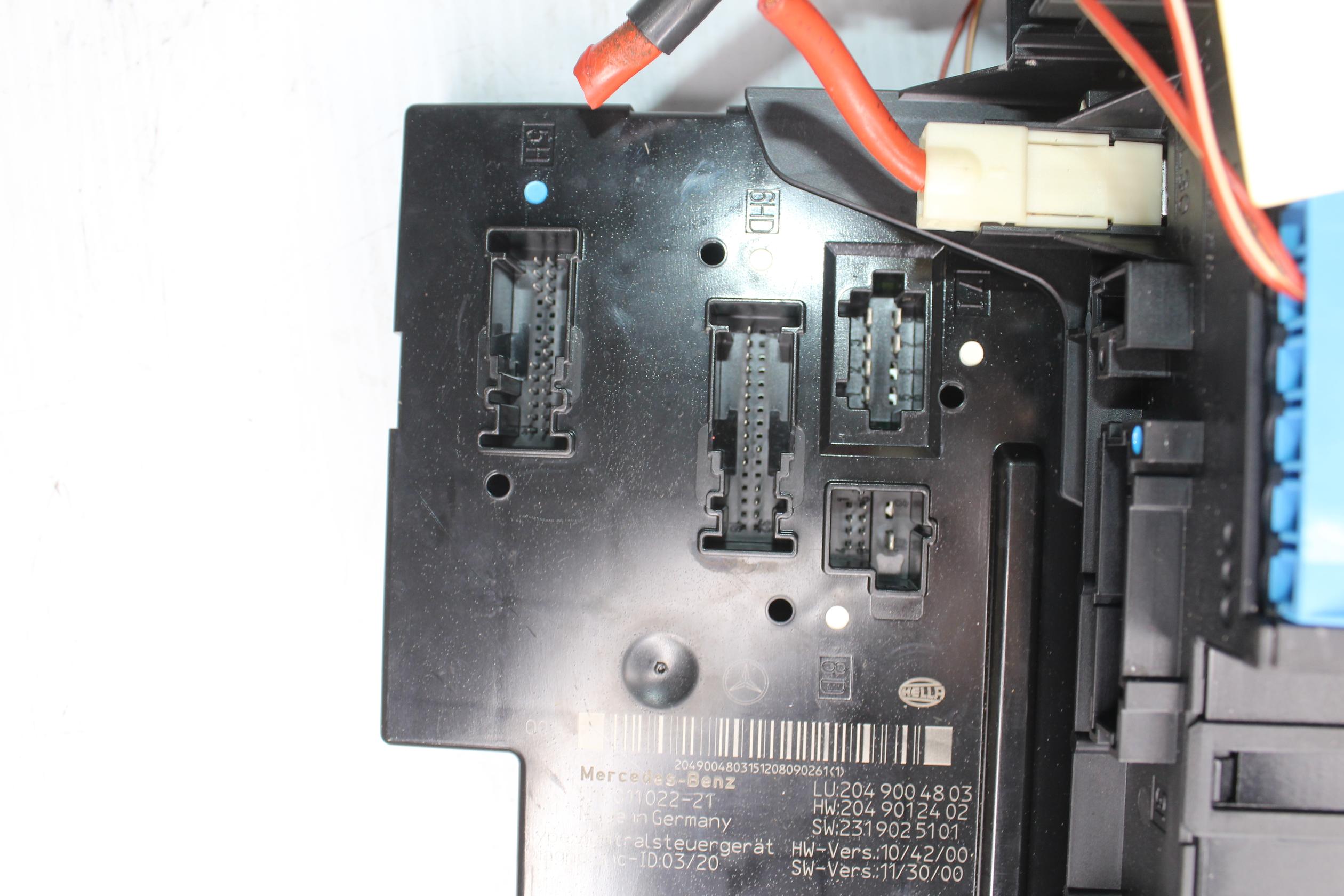 Mercedes Benz W204 C63 AMG Rear SAM Fuse Box Module A2049004803, A2049065402 - Image 6