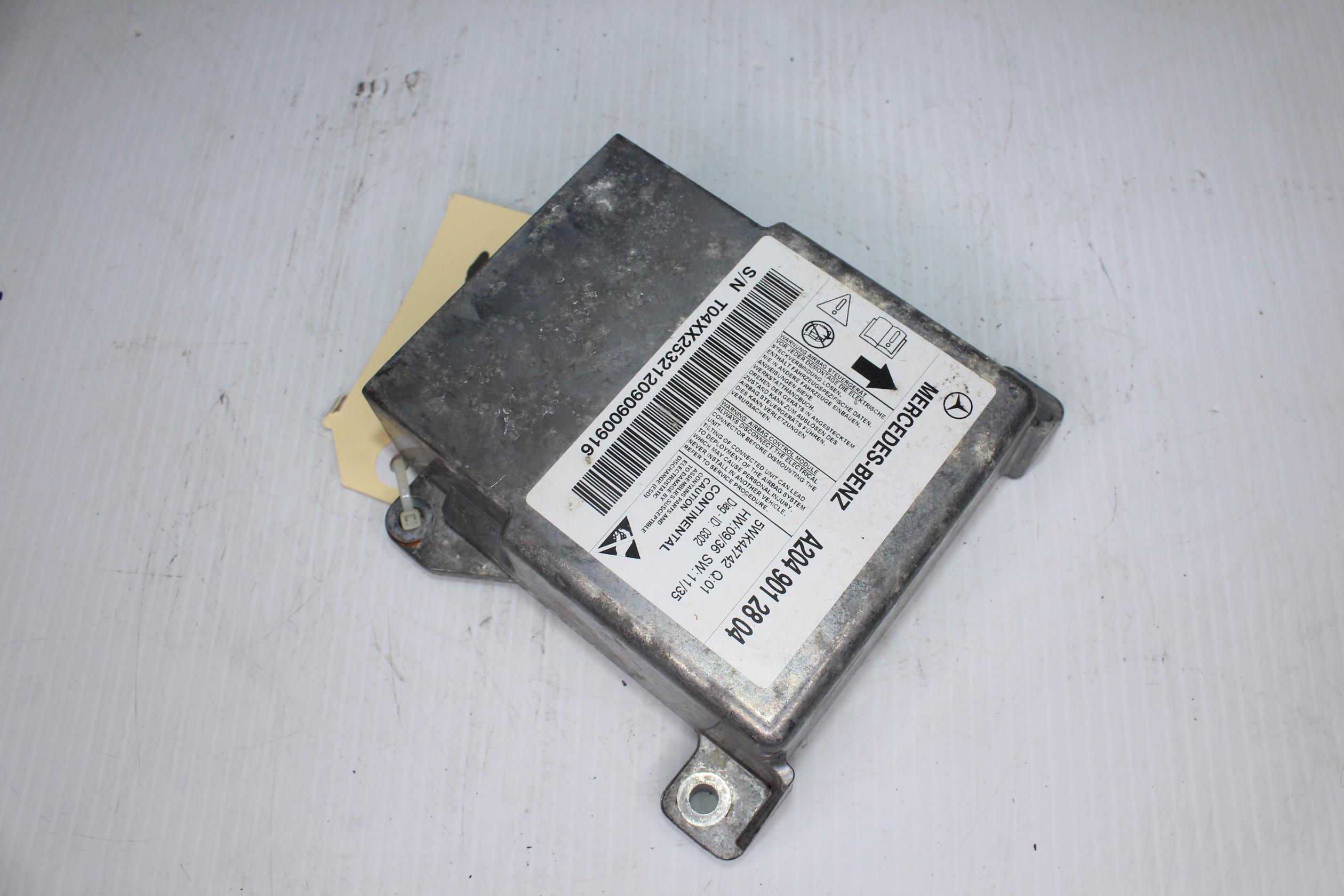 Mercedes Benz W204 C63 AMG SRS Airbag Module A2049012804 - Image 4