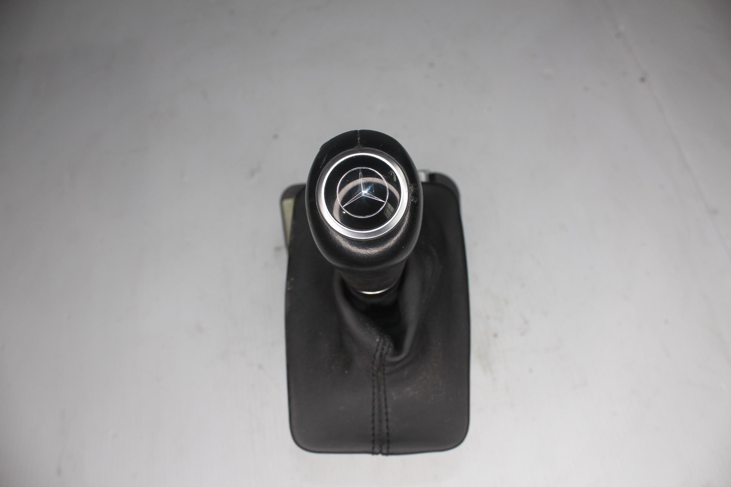 Mercedes Benz W204 C Class Gear Selector T-Bar A2042677624 - Image 11