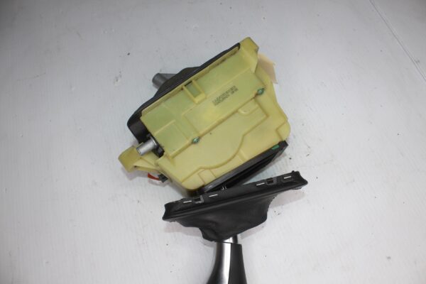 Mercedes Benz W204 C Class Gear Selector T-Bar A2042677624