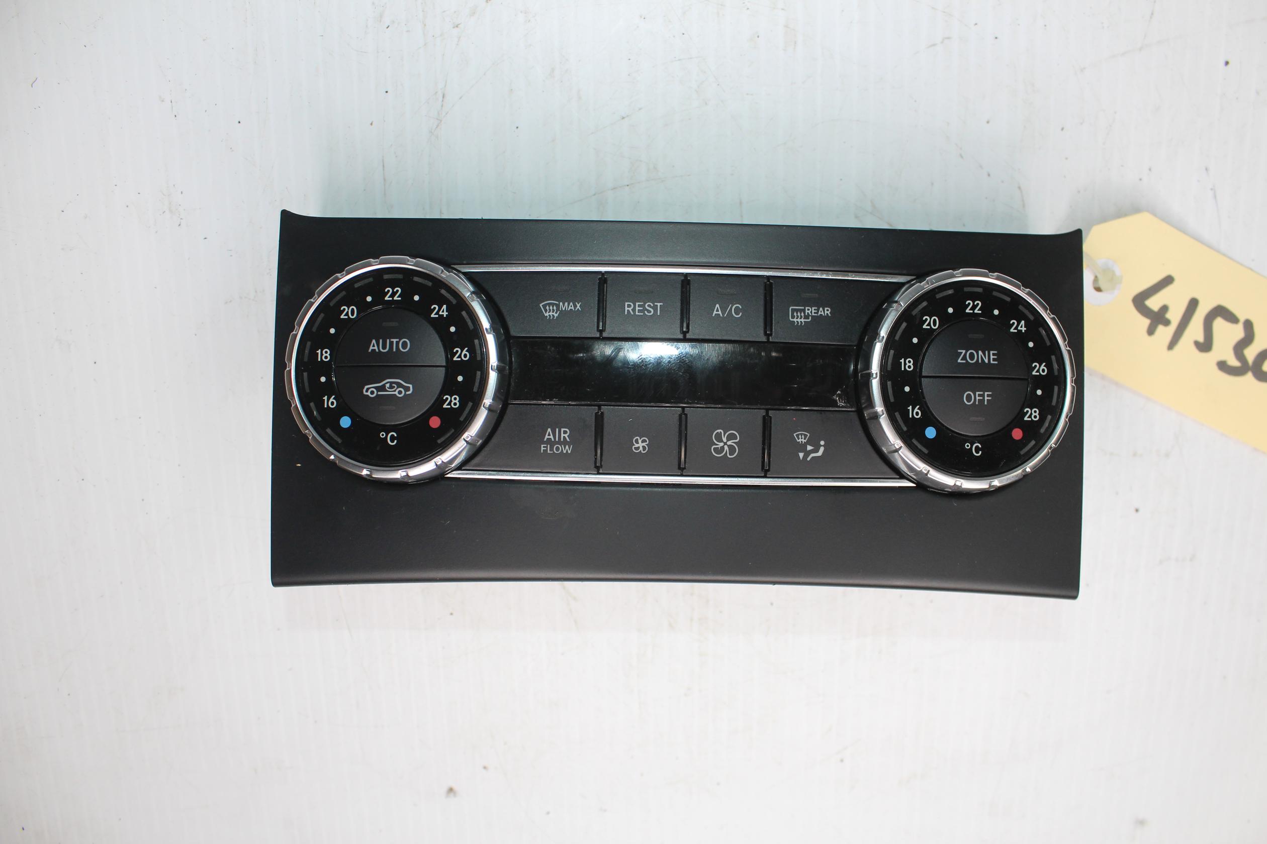 Merceds Benz W204 C63 AMG AC Climate Control Unit Panel A2049005905, A2049007615 - Image 4