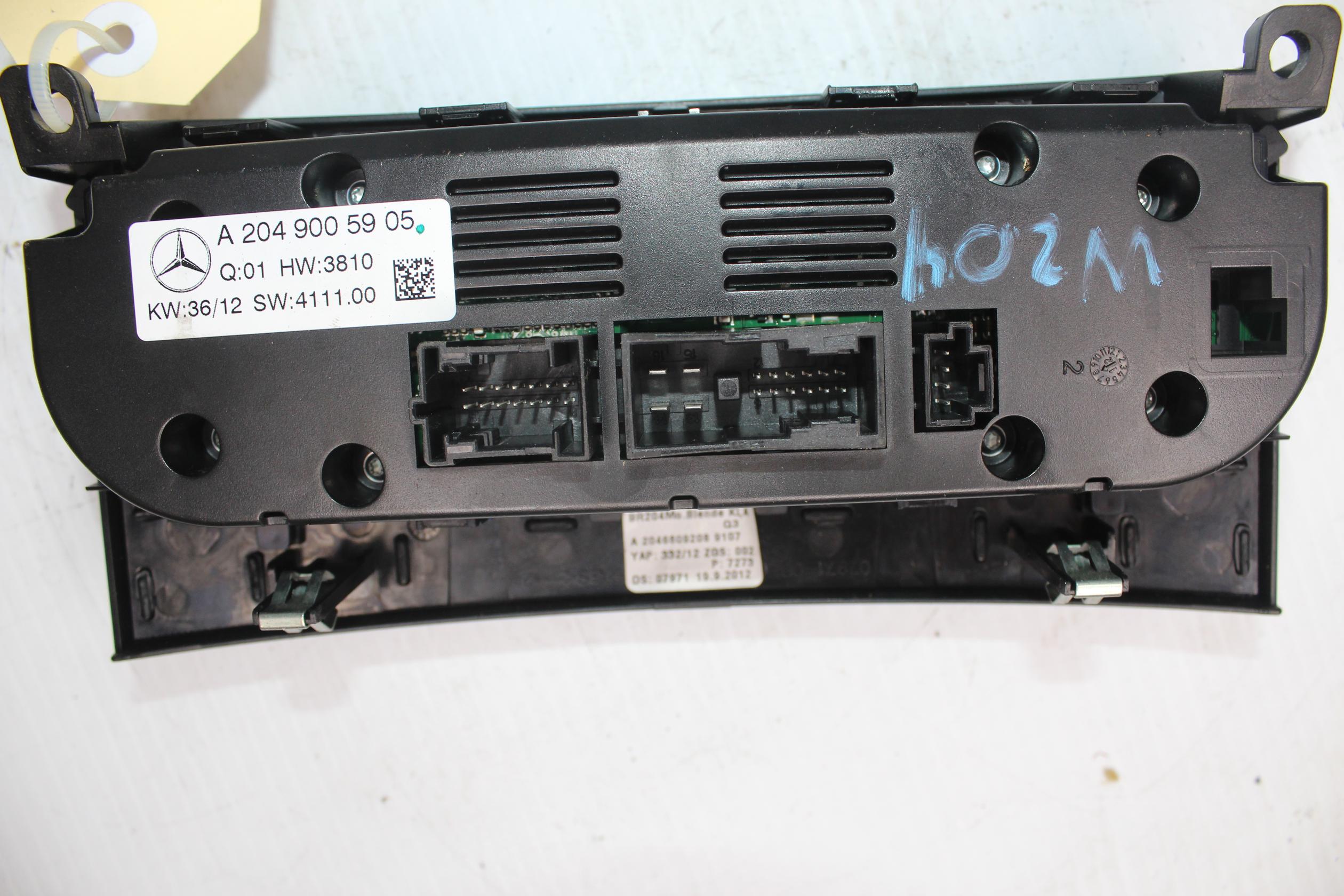 Merceds Benz W204 C63 AMG AC Climate Control Unit Panel A2049005905, A2049007615 - Image 10