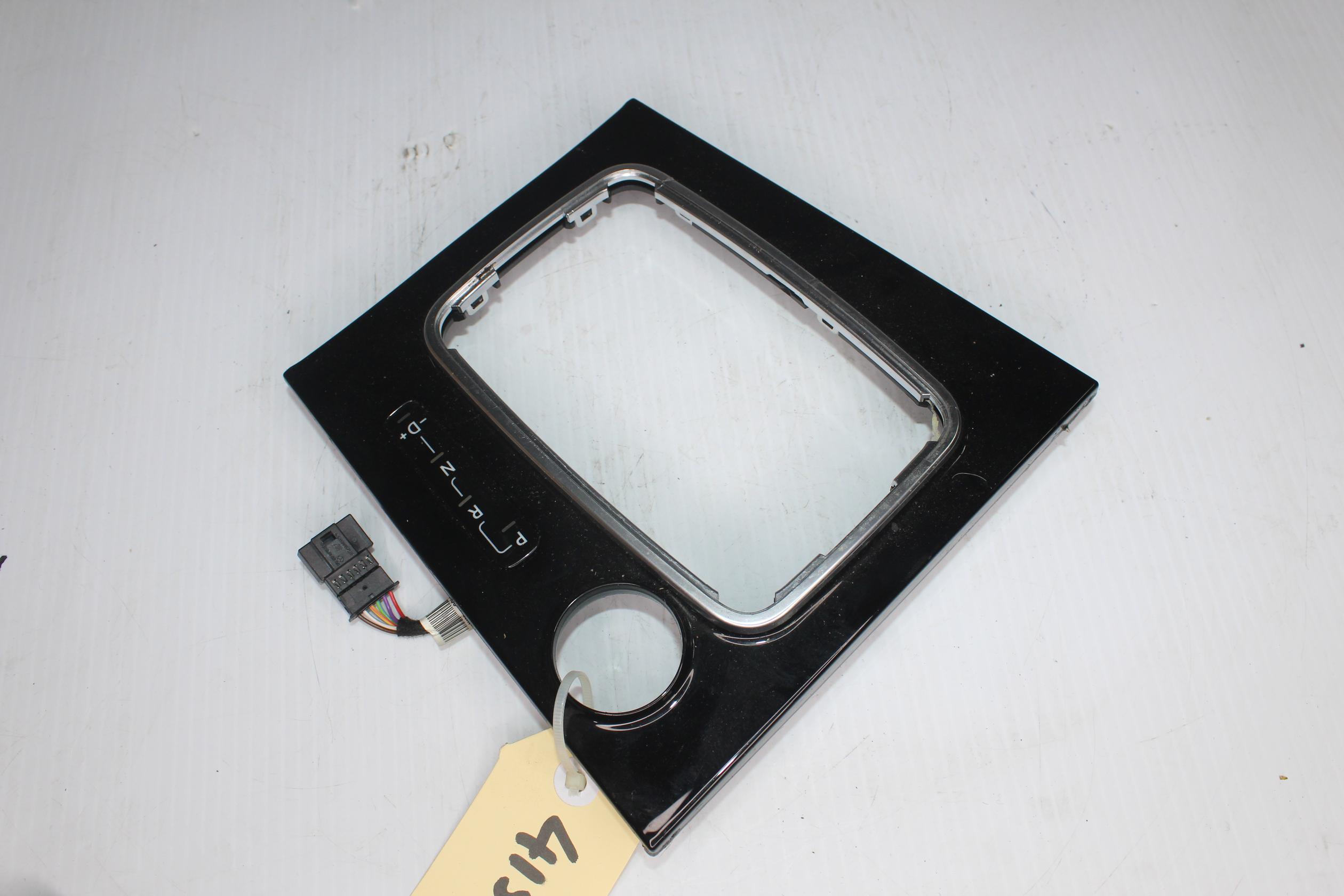 Mercedes Benz W204 C63 AMG Gear Shift Surround Trim A2042670100, A2042670000 - Image 4